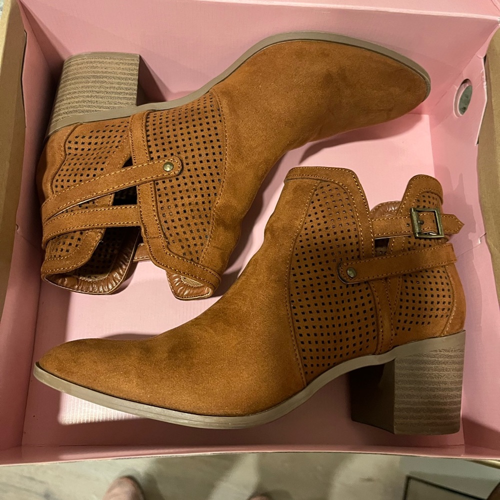 Brown ankle boots